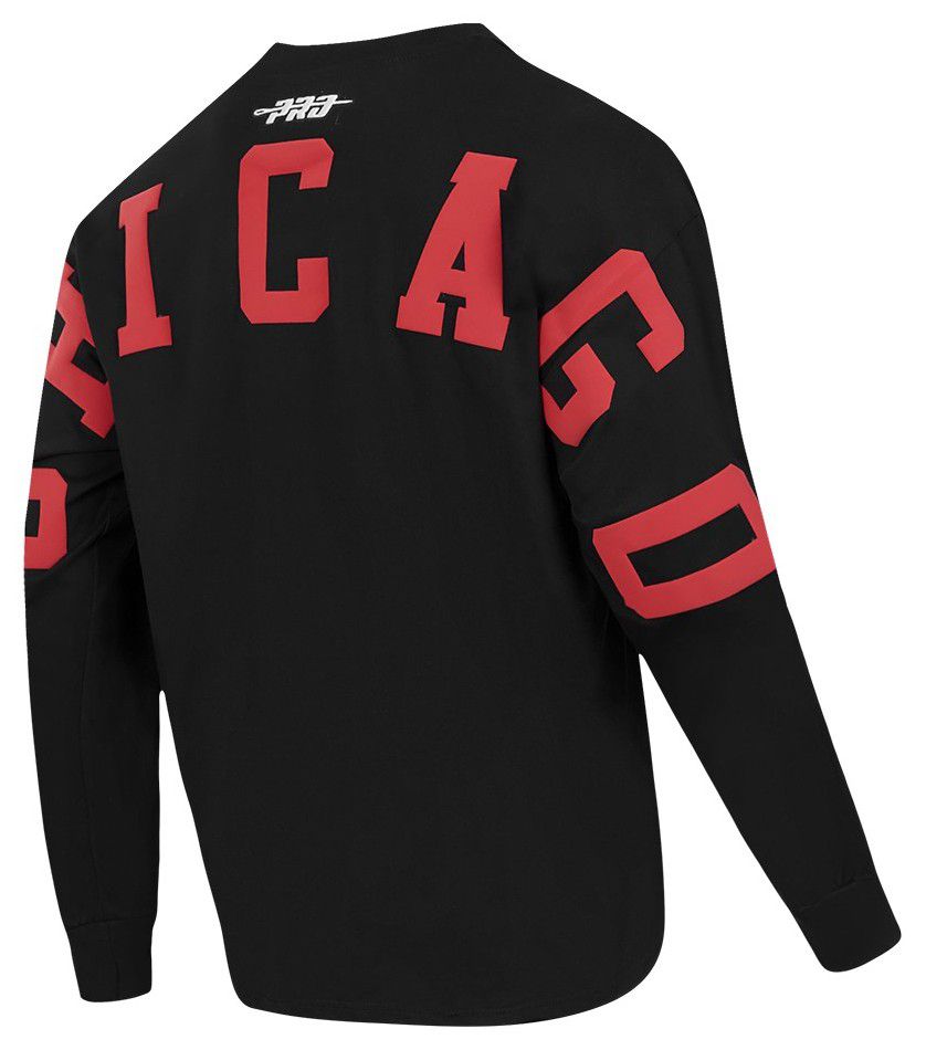 Pro Standard Men's Chicago Bulls Black Wingspan Drop Shoulder Long Sleeve T-Shirt product image