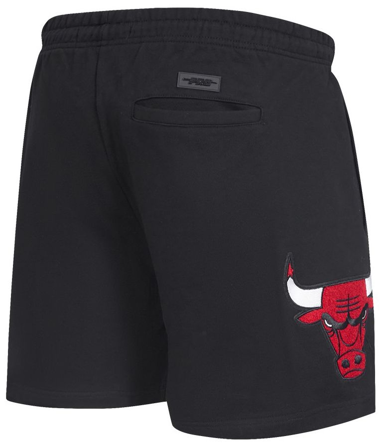 Pro Standard Men's Chicago Bulls Black Classic Fleece Shorts product image