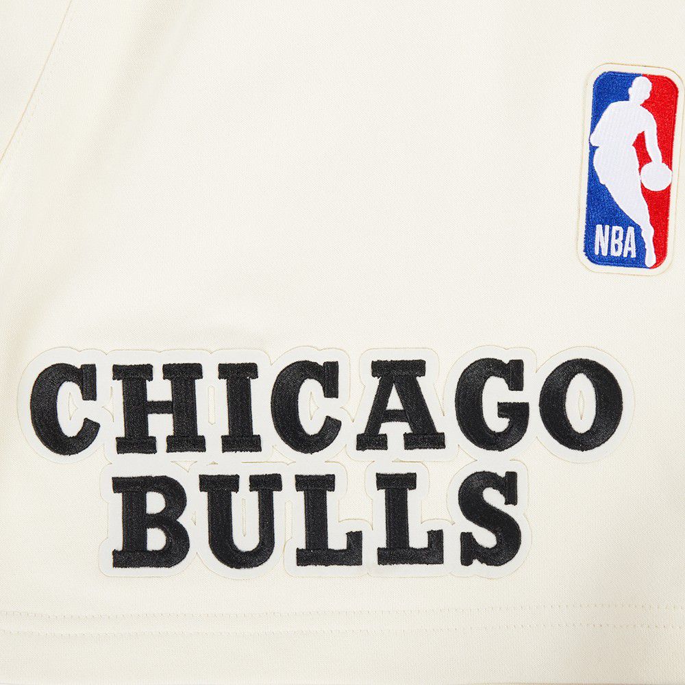 Pro Standard Men's Chicago Bulls Off White Classic Fleece Shorts product image