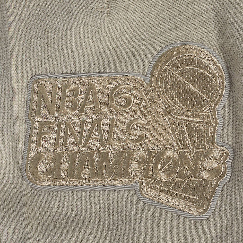 Pro Standard Men's Chicago Bulls Taupe Neutral Fleece Shorts product image