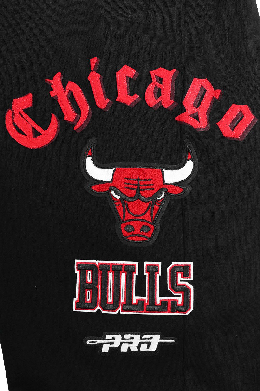Pro Standard Men's Chicago Bulls Black Old English Fleece Sweatpants product image
