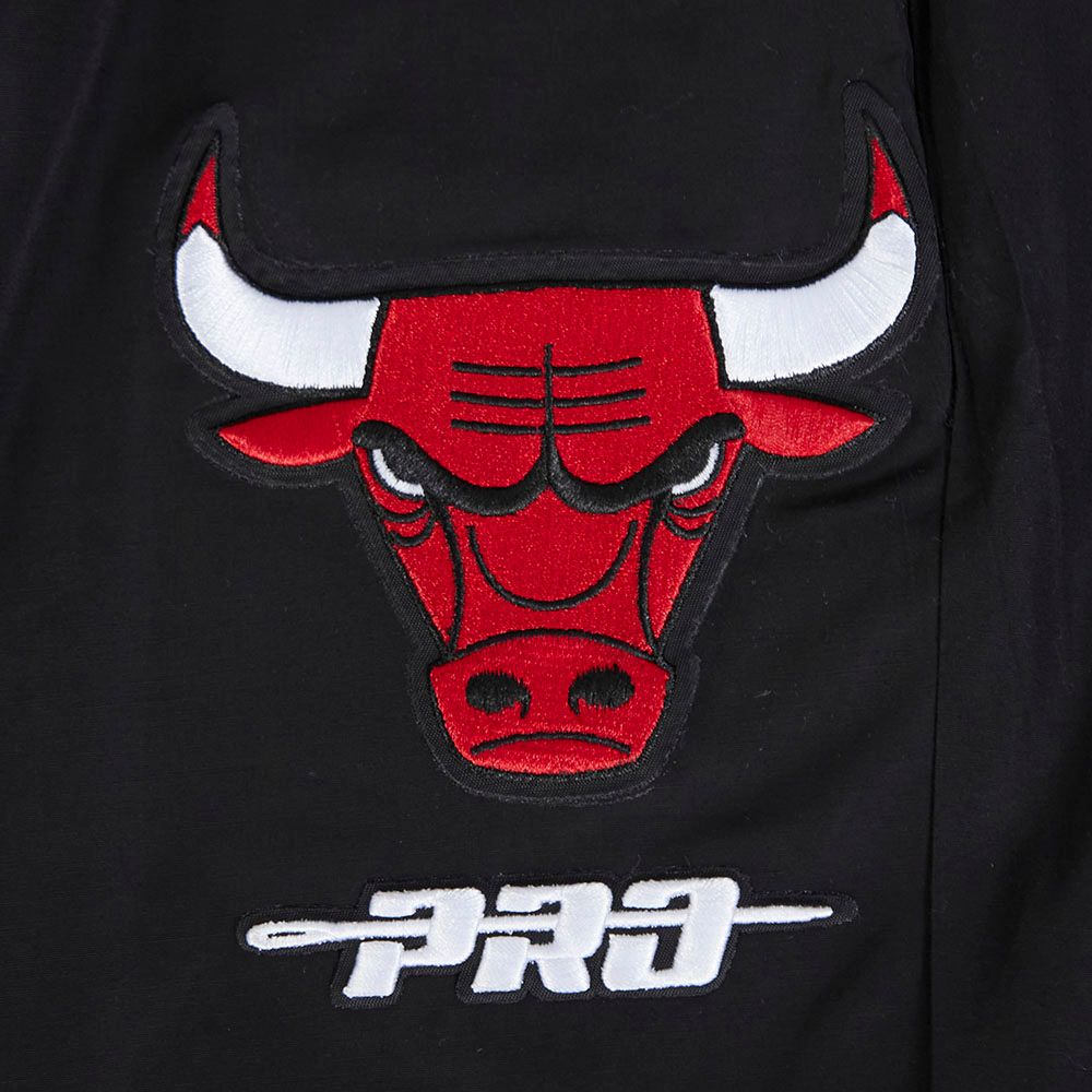 Pro Standard Men's Chicago Bulls Black Classic Wind Suit Woven Pants product image