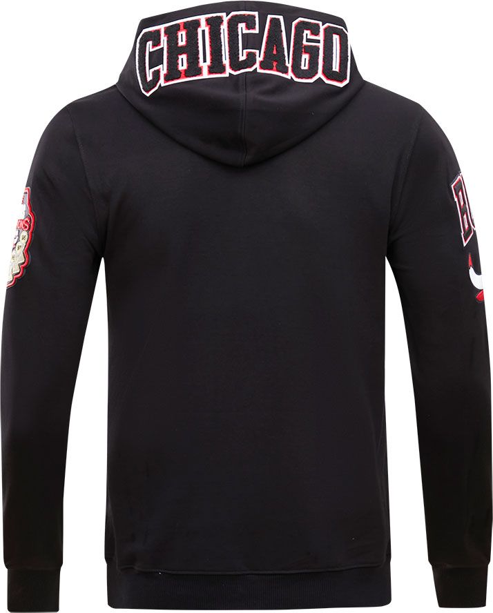 Pro Standard Men's Chicago Bulls Black Chenille Pullover Hoodie product image