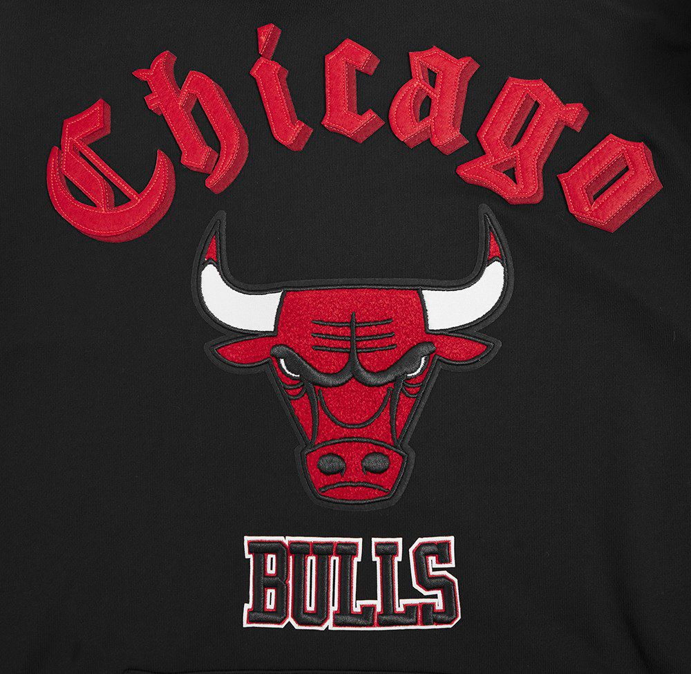 Pro Standard Men's Chicago Bulls Black Old English Fleece Pullover Hoodie product image