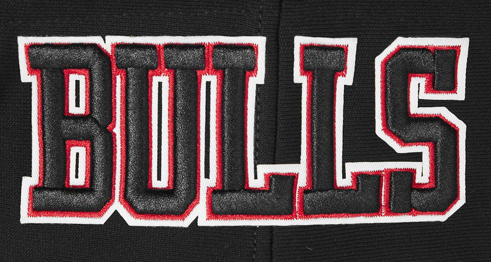 Pro Standard Men's Chicago Bulls Black Old English Fleece Pullover Hoodie product image