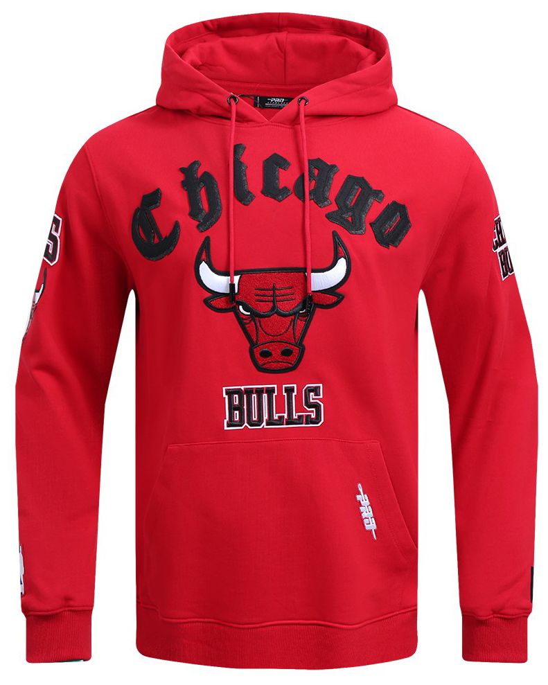 Pro Standard Men's Chicago Bulls Red Old English Fleece Pullover Hoodie product image