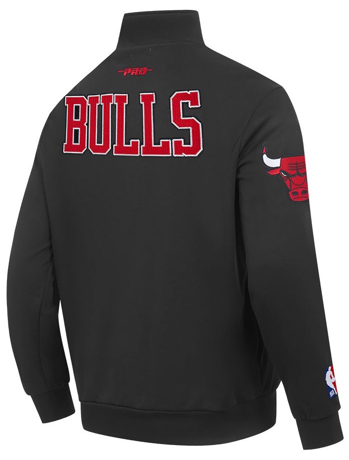 Pro Standard Men's Chicago Bulls Black Arch 1/4 Zip Pullover product image