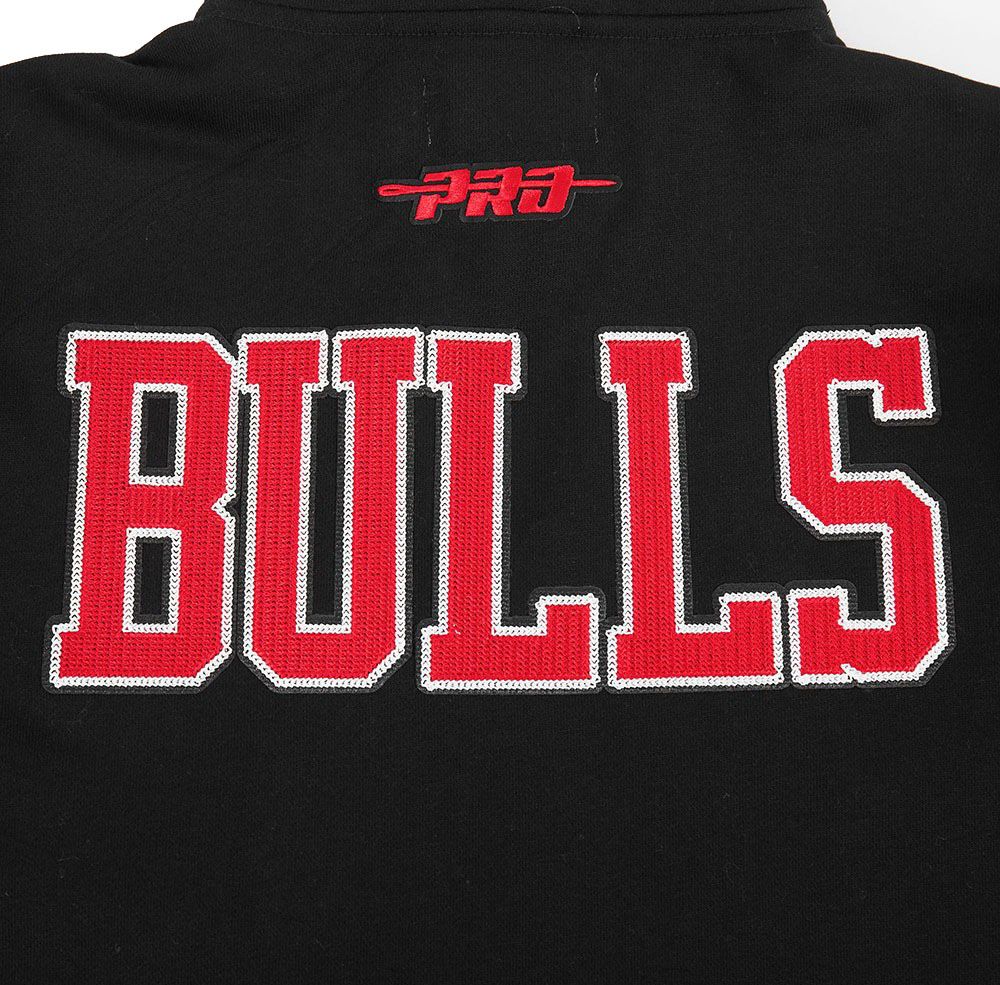 Pro Standard Men's Chicago Bulls Black Arch 1/4 Zip Pullover product image