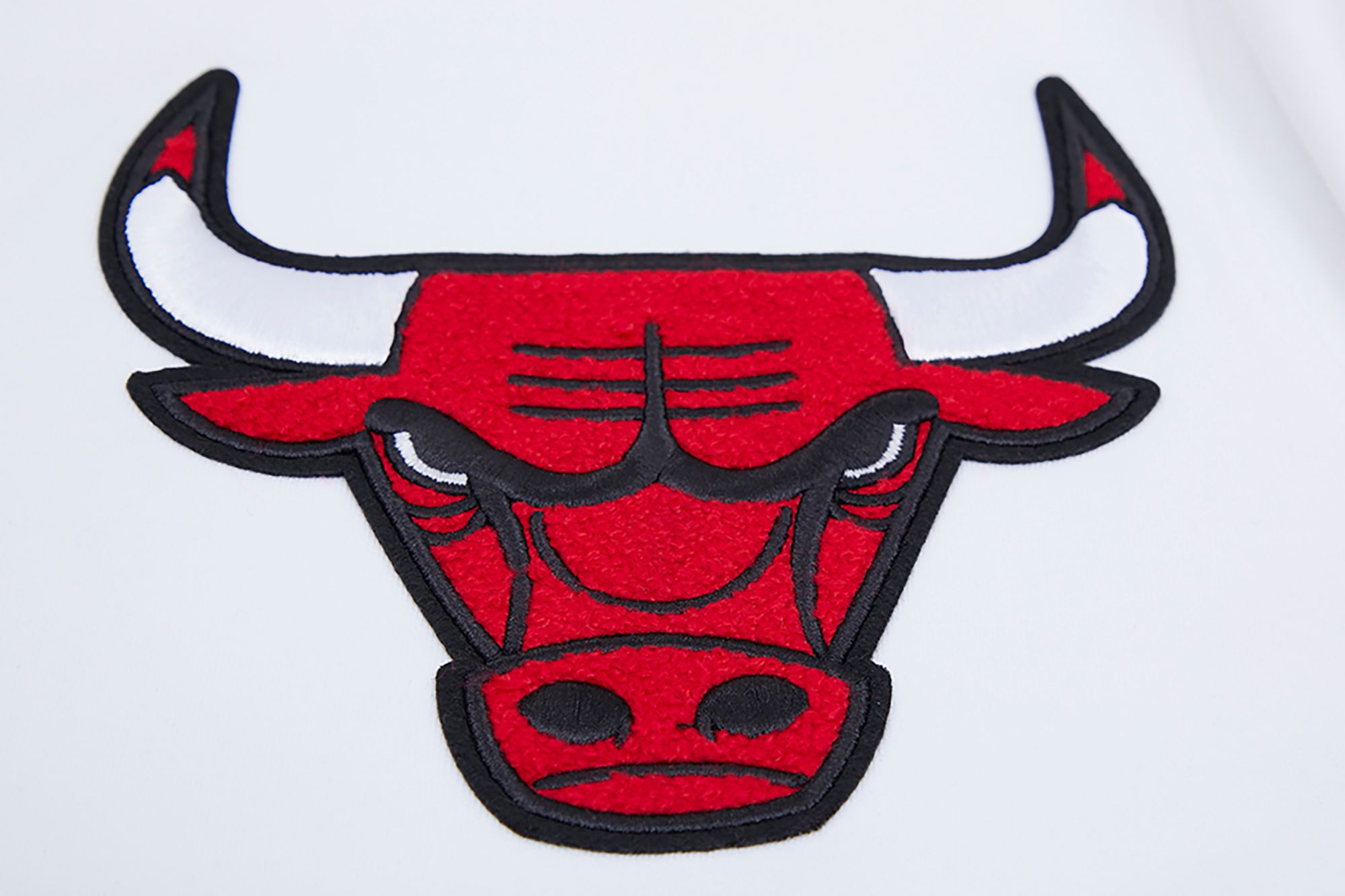 Pro Standard Men's Chicago Bulls White Chenille Full Zip Hoodie product image