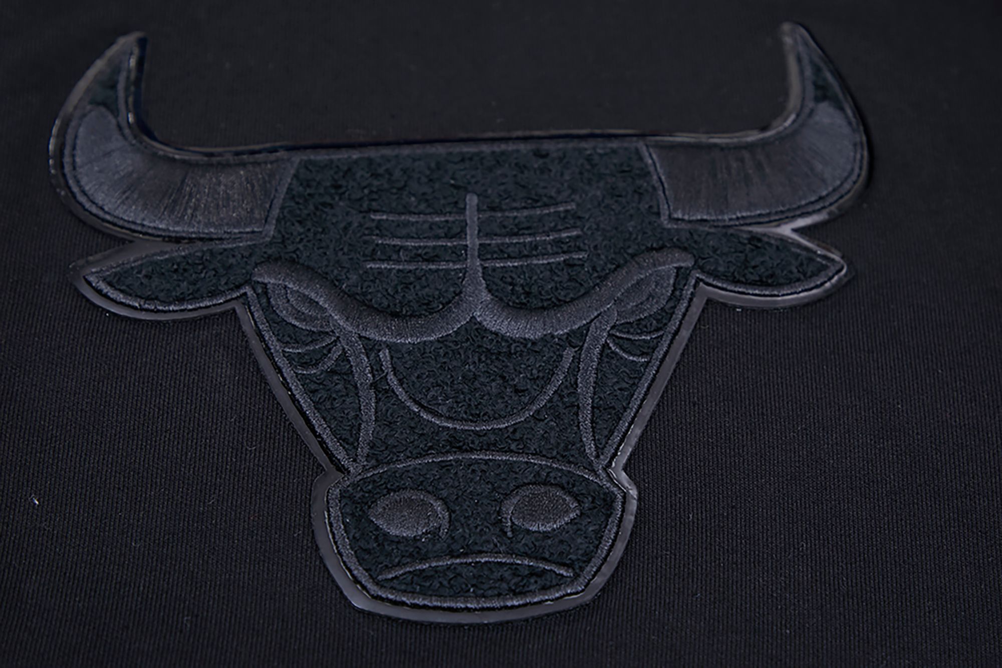 Pro Standard Men's Chicago Bulls Black Full Zip Hoodie product image