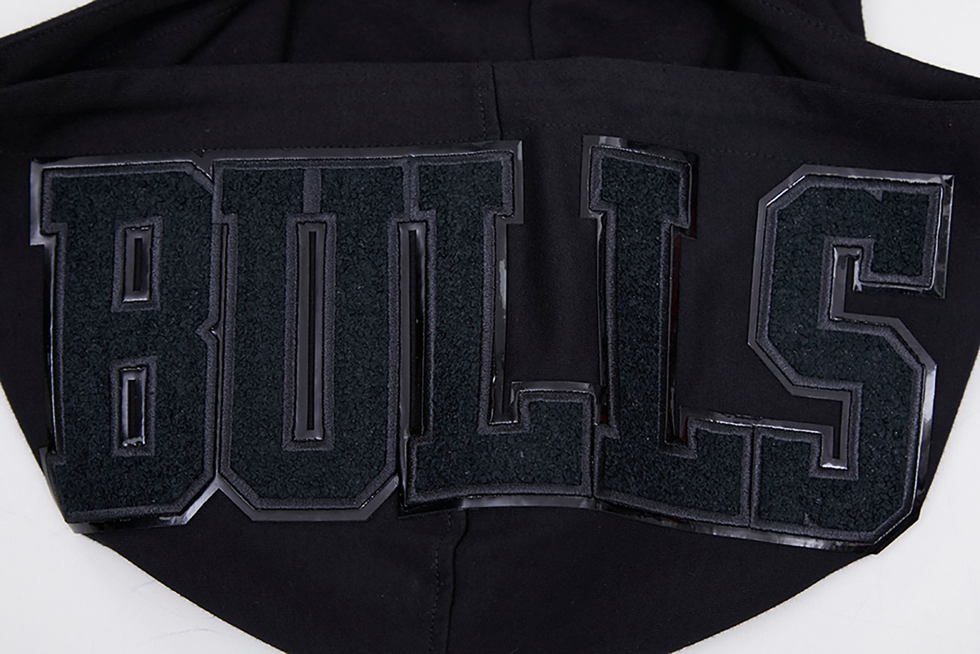Pro Standard Men's Chicago Bulls Black Full Zip Hoodie product image