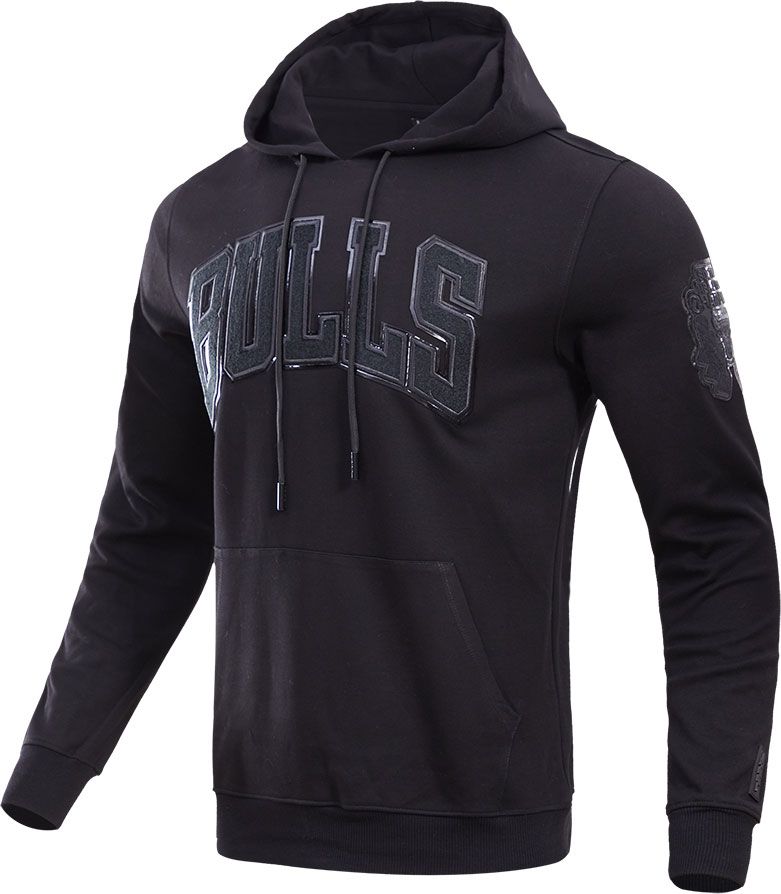 Pro Standard Men's Chicago Bulls Black Logo Hoodie product image
