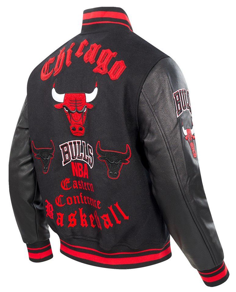 Pro Standard Men's Chicago Bulls Black Old English Rib Wool Varsity Jacket product image