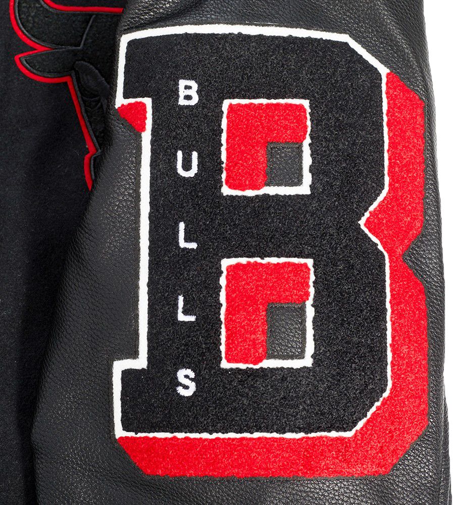 Pro Standard Men's Chicago Bulls Black Old English Rib Wool Varsity Jacket product image