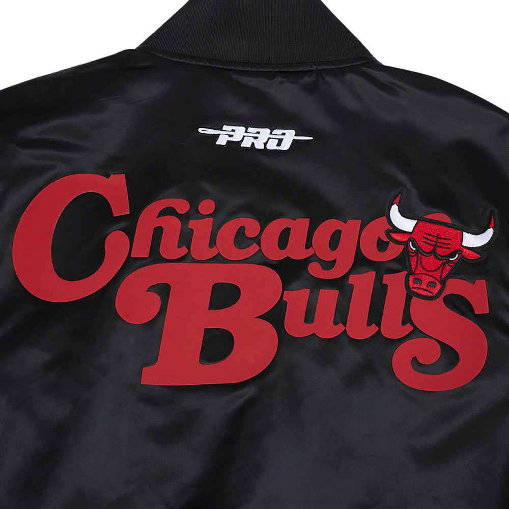 Pro Standard Men's Chicago Bulls Black Souvenir Satin Jacket product image