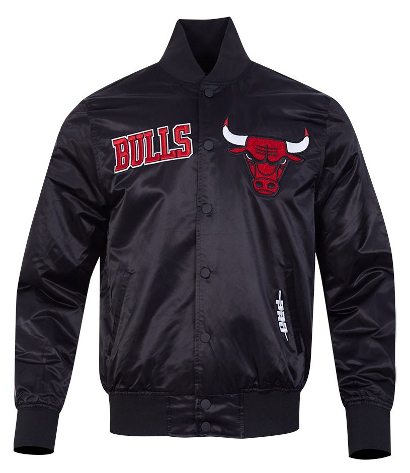 Pro Standard Men's Chicago Bulls Black Souvenir Satin Jacket product image