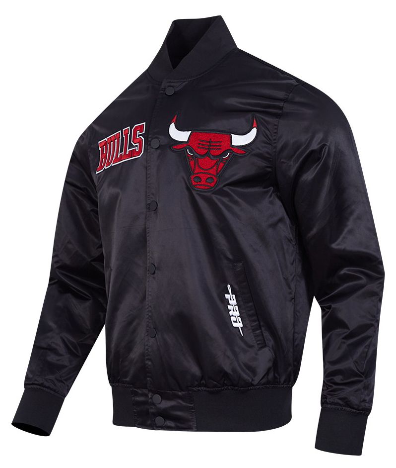 Pro Standard Men's Chicago Bulls Black Souvenir Satin Jacket product image