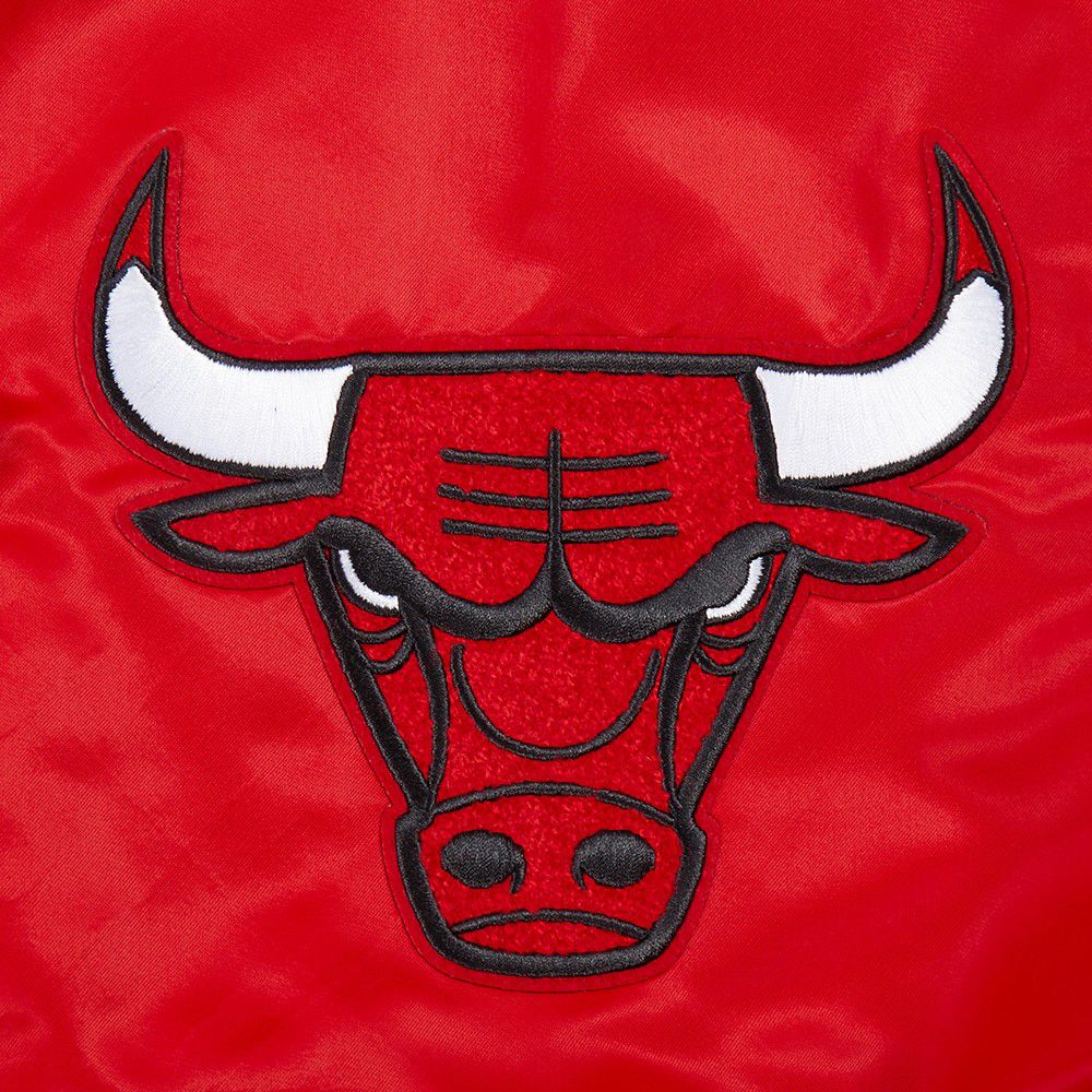 Pro Standard Men's Chicago Bulls Red Souvenir Satin Jacket product image