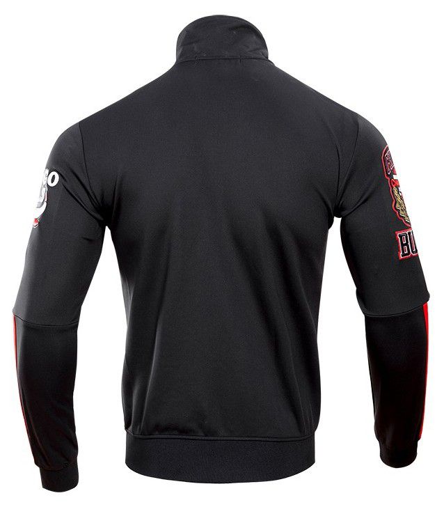 Pro Standard Men's Chicago Bulls Black Classic Track Jacket product image