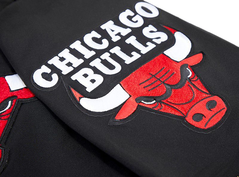 Pro Standard Men's Chicago Bulls Black Classic Track Jacket product image