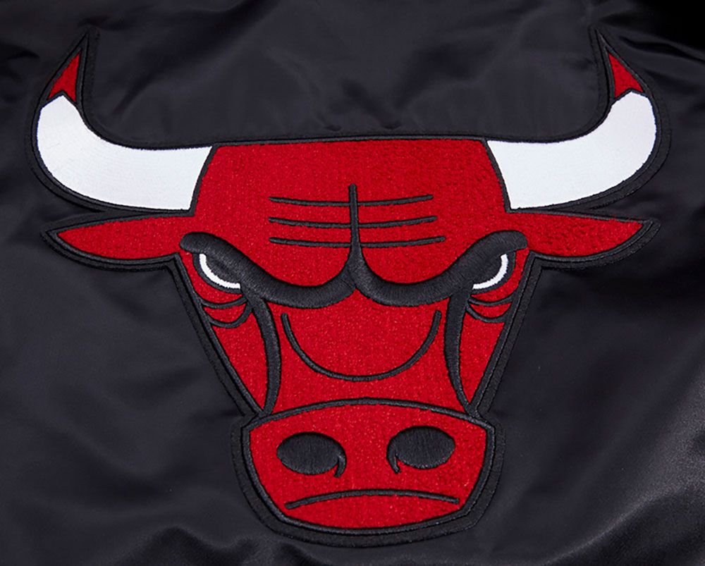 Pro Standard Adult Chicago Bulls Black Retro Classic Satin Jacket product image