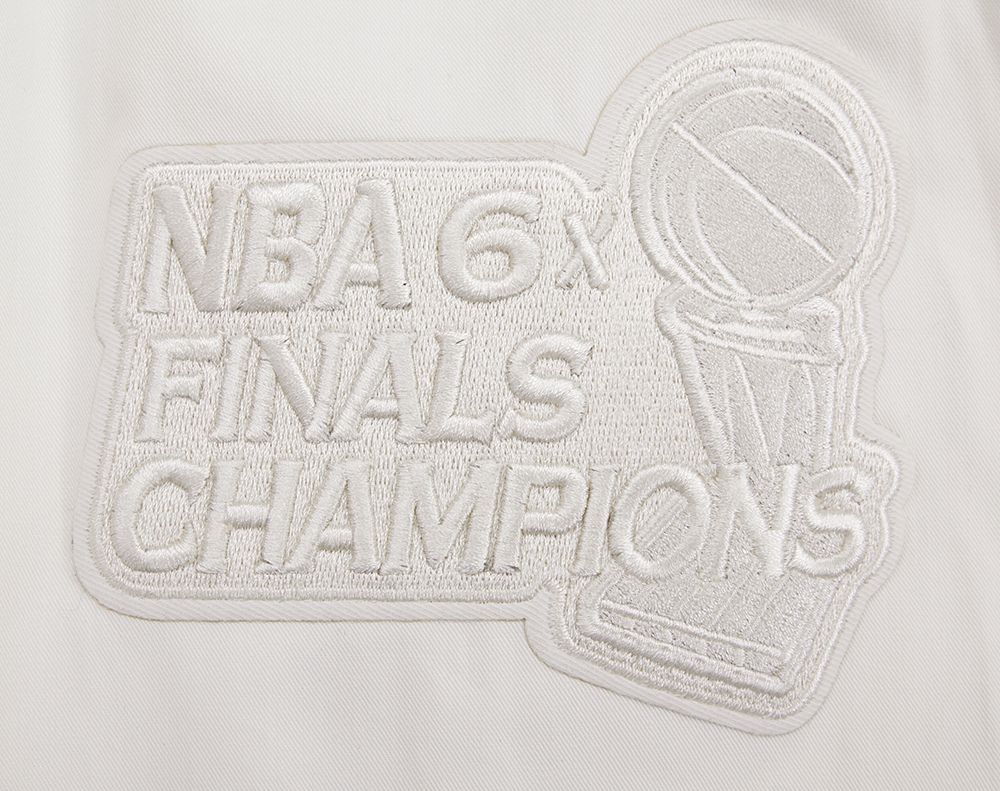 Pro Standard Men's Chicago Bulls Off White Neutral Twill Jacket product image