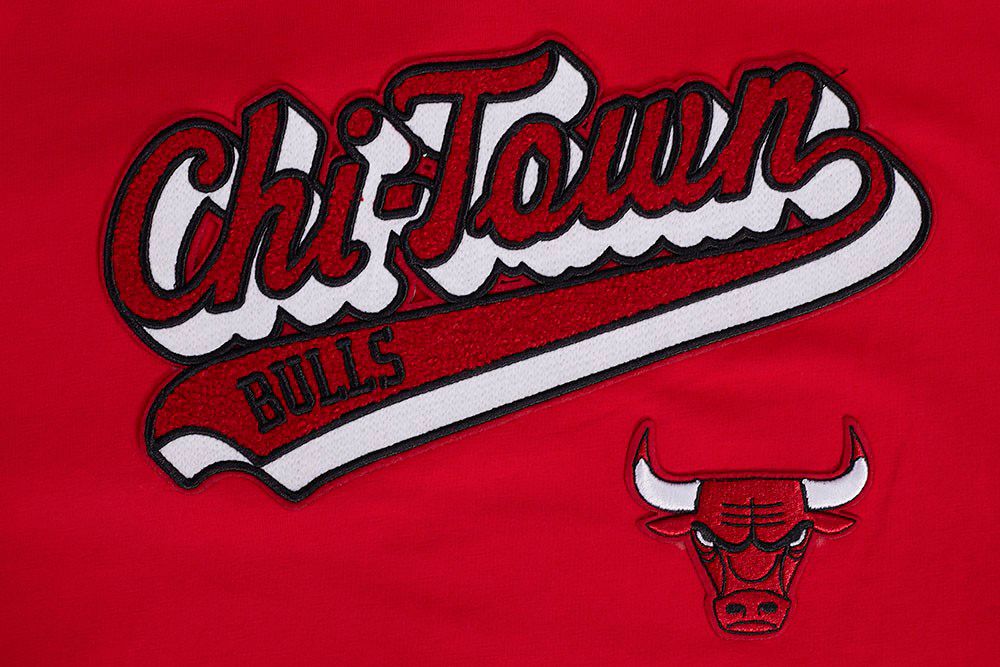 Pro Standard Women's Chicago Bulls Red Script Tail Boyfriend T-Shirt product image