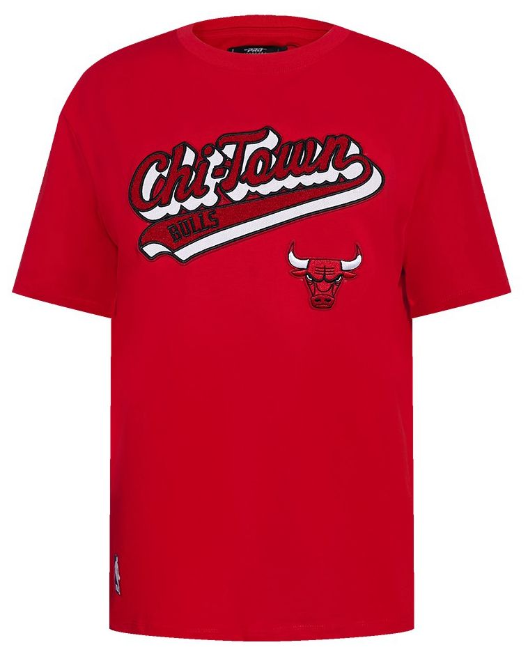 Pro Standard Women's Chicago Bulls Red Script Tail Boyfriend T-Shirt product image