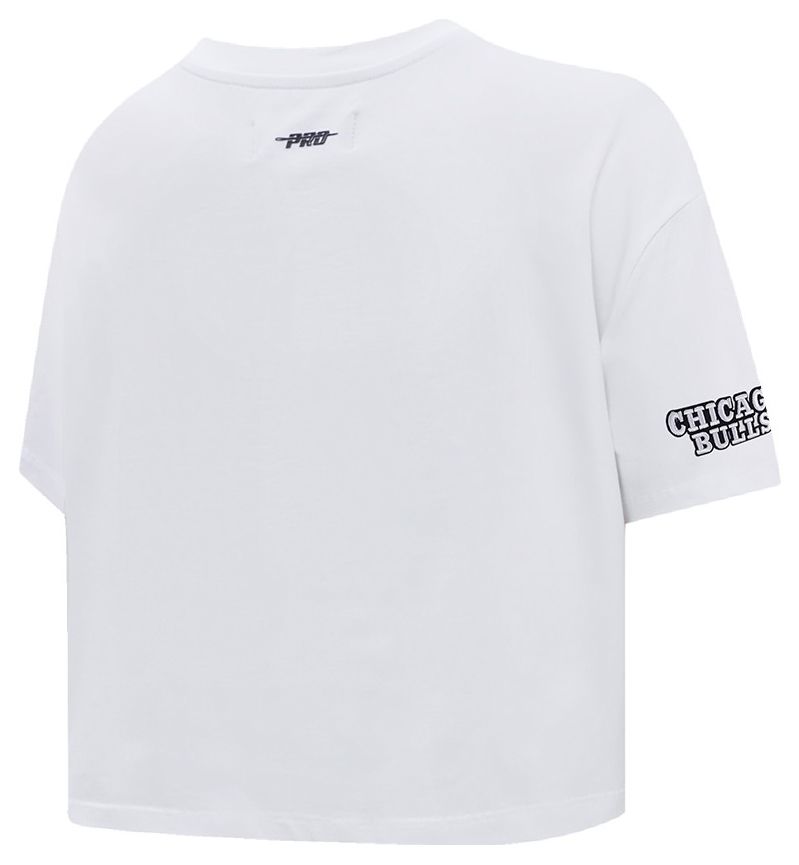 Pro Standard Women's Chicago Bulls White Script Tail Boxy T-Shirt product image