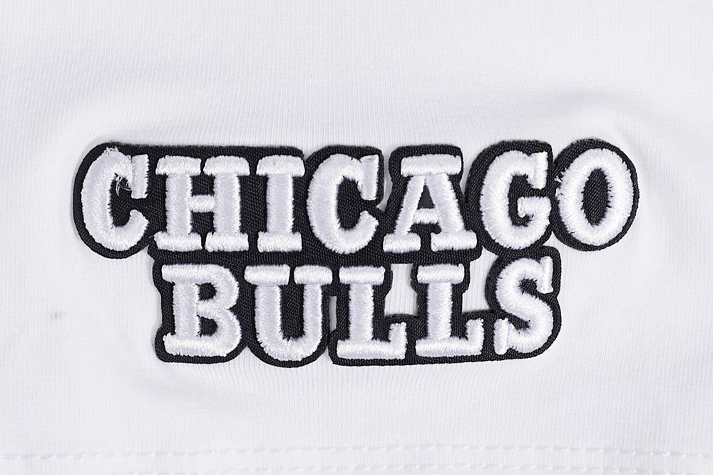 Pro Standard Women's Chicago Bulls White Script Tail Boxy T-Shirt product image