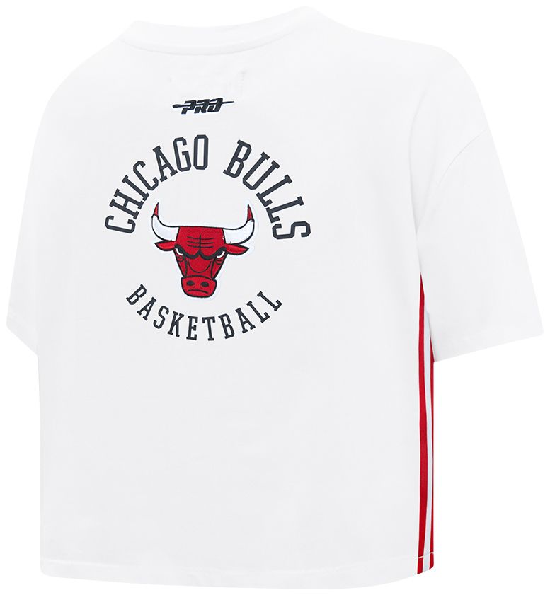 Pro Standard Women's Chicago Bulls White Crest Emblem Boxy T-Shirt product image