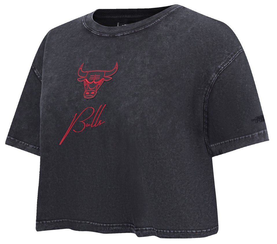 Pro Standard Women's Chicago Bulls Washed Boxy T-Shirt product image