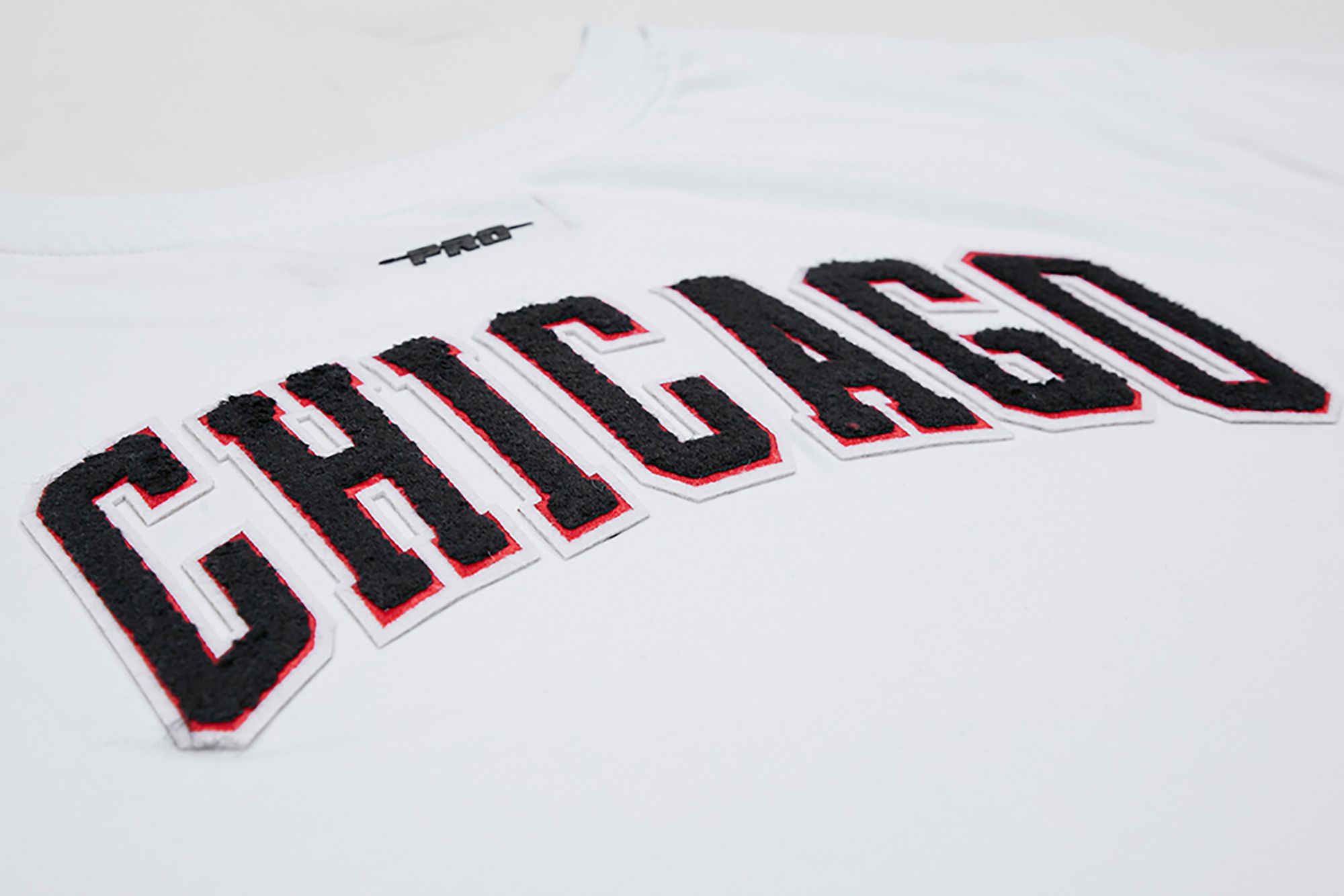 Pro Standard Women's Chicago Bulls White Boxy T-Shirt product image