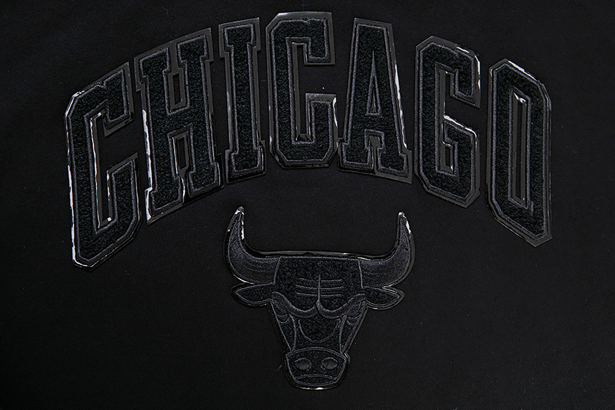 Pro Standard Women's Chicago Bulls Black Fleece Pullover Hoodie product image