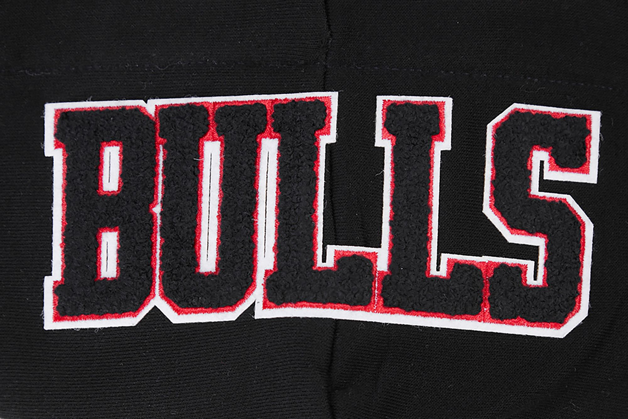 Pro Standard Women's Chicago Bulls Black Fleece Pullover Hoodie product image