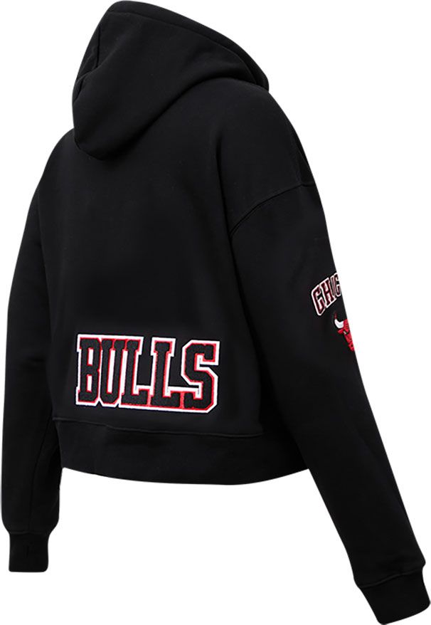 Pro Standard Women's Chicago Bulls Black Cropped Fleece Pullover Hoodie product image