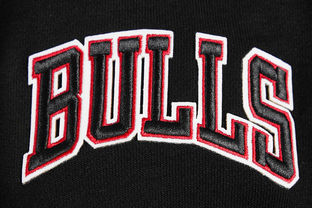 Pro Standard Women's Chicago Bulls Cropped Hoodie product image