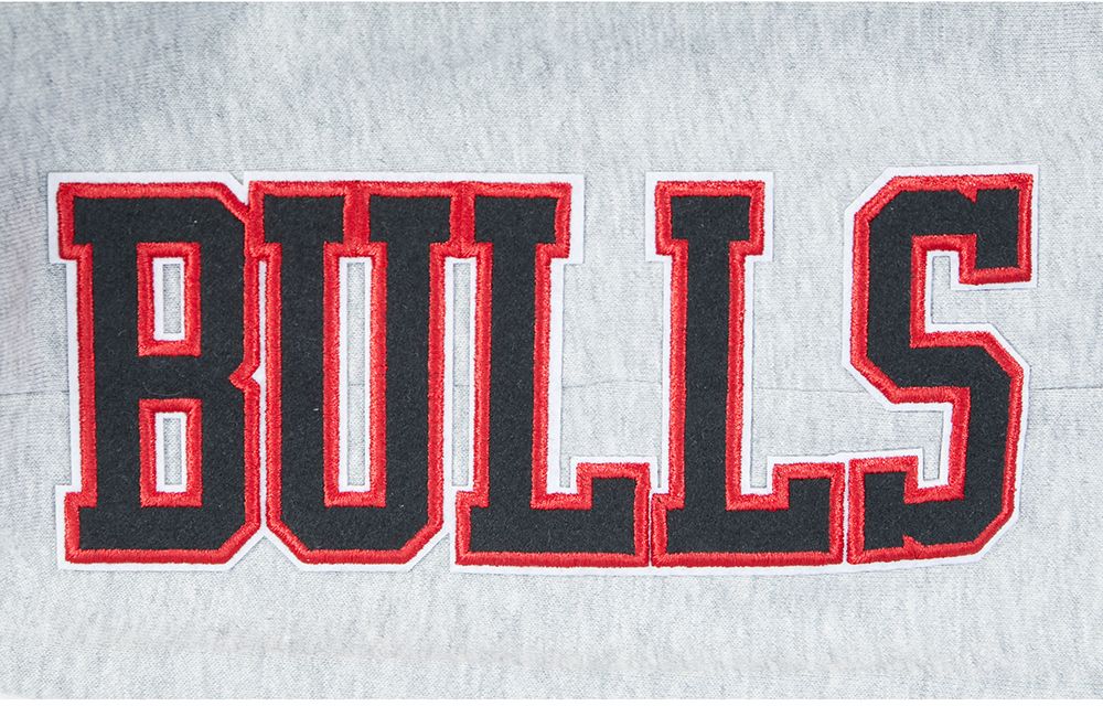 Pro Standard Women's Chicago Bulls Grey Crest Emblem Sweatpants product image