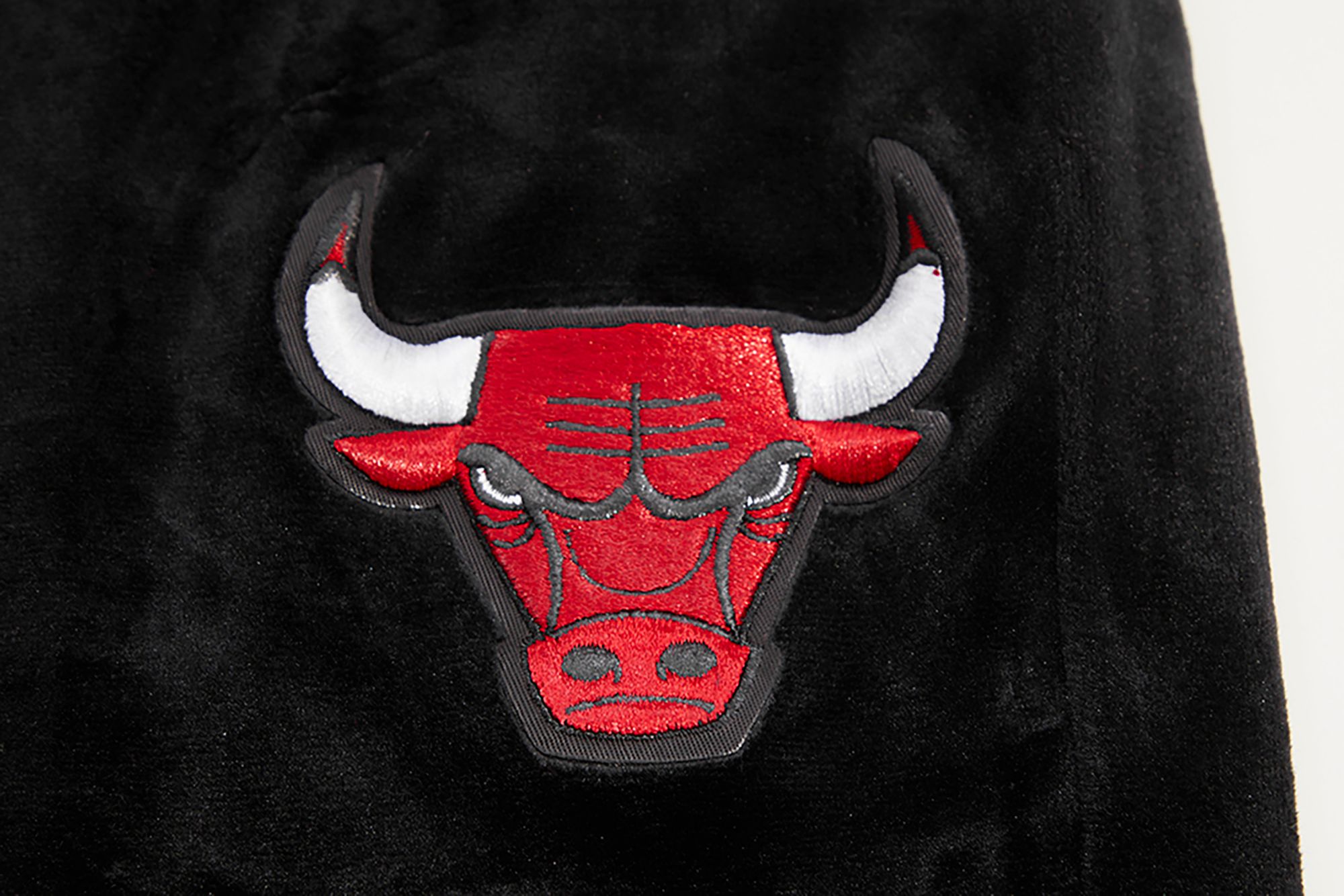 Pro Standard Women's Chicago Bulls Black Velour Joggers product image
