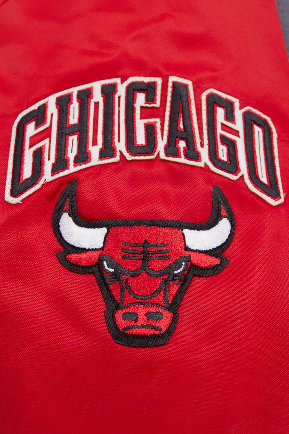 Pro Standard Women's Chicago Bulls Red Classic Satin Jacket product image
