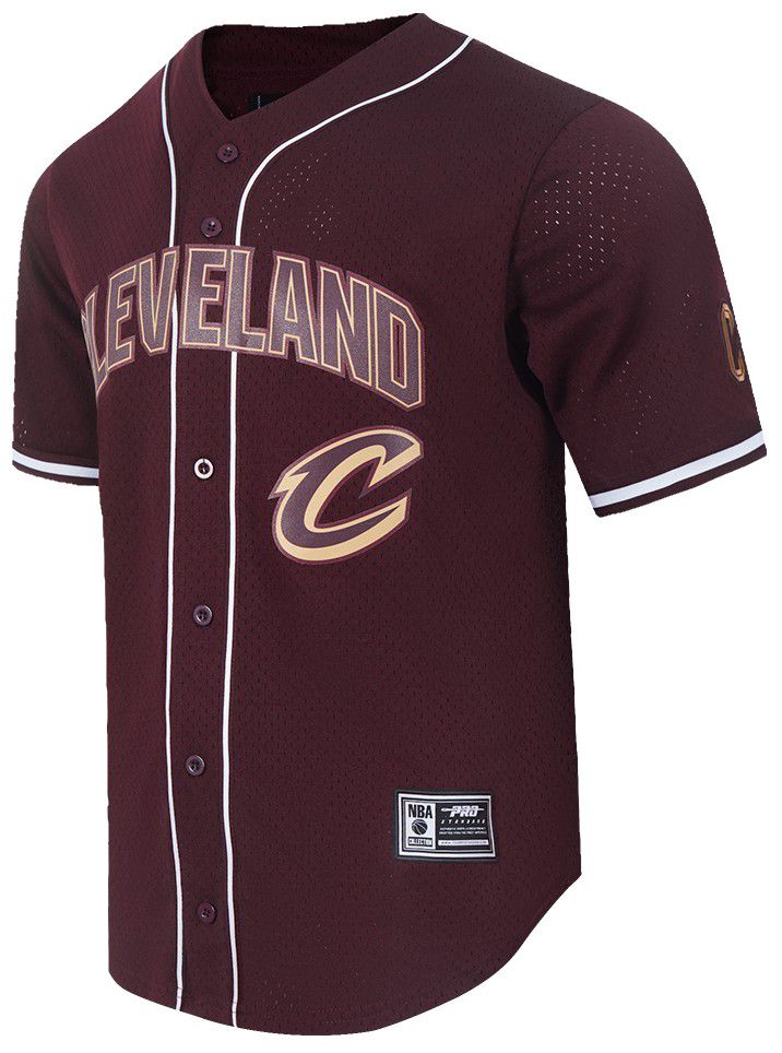 Pro Standard Men's Cleveland Cavaliers Red Classic Mesh Button Down Shirt product image