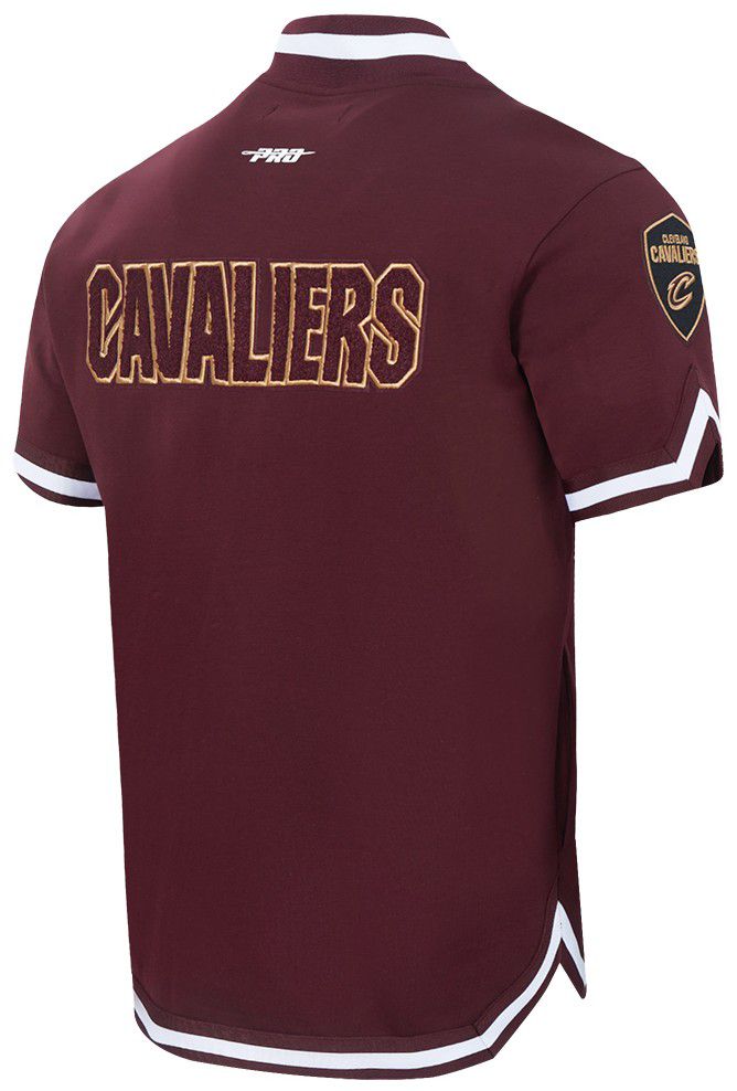 Pro Standard Men's Cleveland Cavaliers Red Classic Warm Up Jacket product image