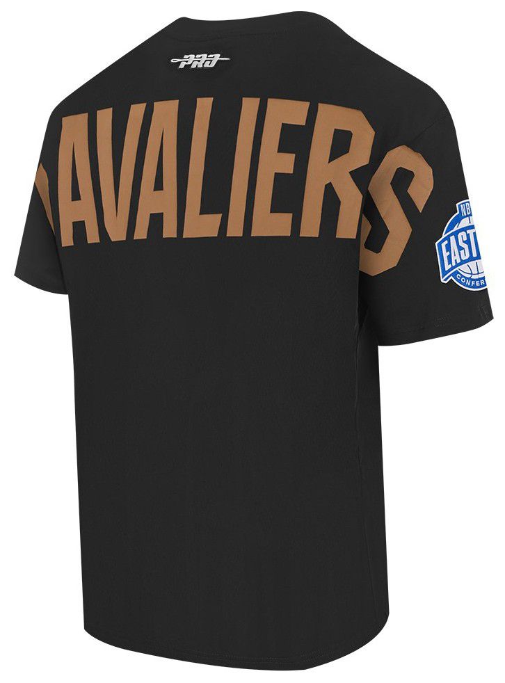 Pro Standard Men's Cleveland Cavaliers Playback T-Shirt product image