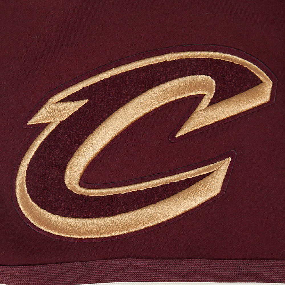 Pro Standard Men's Cleveland Cavaliers Red Classic Chenille Shorts product image