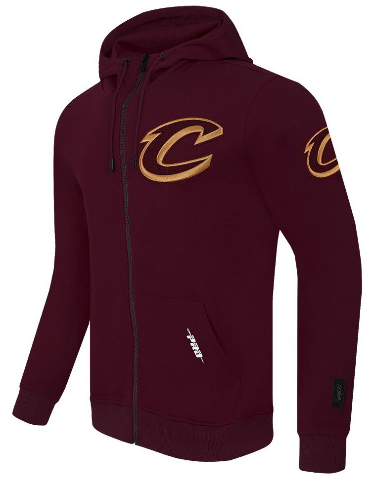 Pro Standard Men's Cleveland Cavaliers Red Chenille Full Zip Hoodie product image