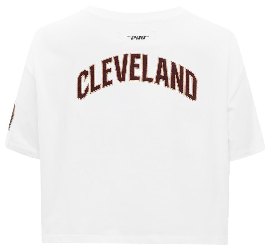 Pro Standard Women's Cleveland Cavaliers White Classic Boxy T-Shirt product image
