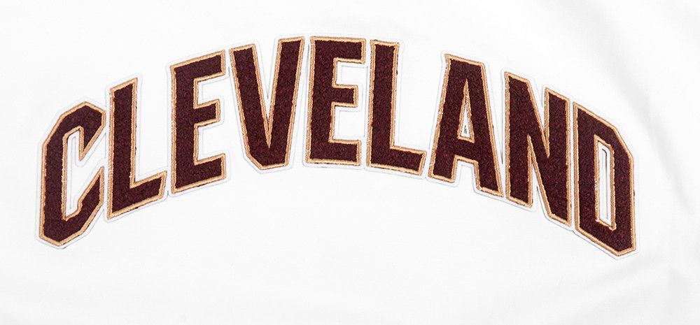 Pro Standard Women's Cleveland Cavaliers White Classic Boxy T-Shirt product image