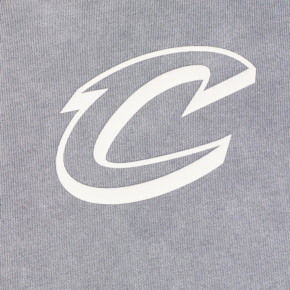 Pro Standard Women's Cleveland Cavaliers Grey Street Team Crewneck Sweatshirt product image