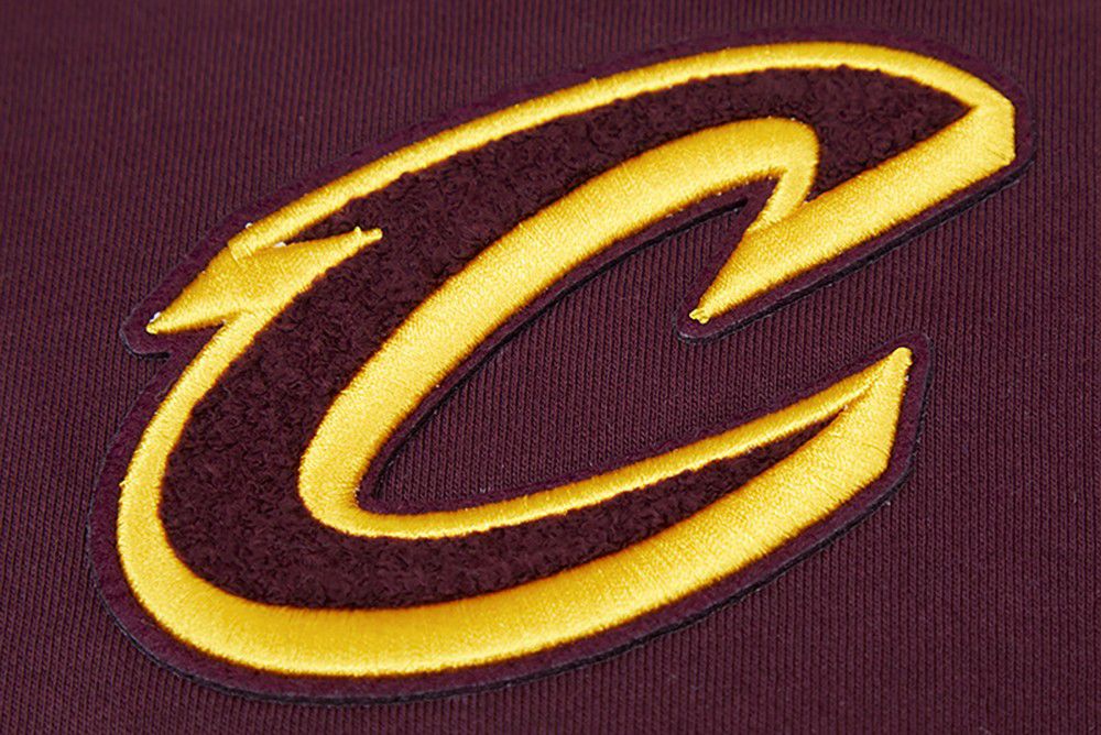 Pro Standard Women's Cleveland Cavaliers Red Classic Cropped Fleece Pullover Hoodie product image