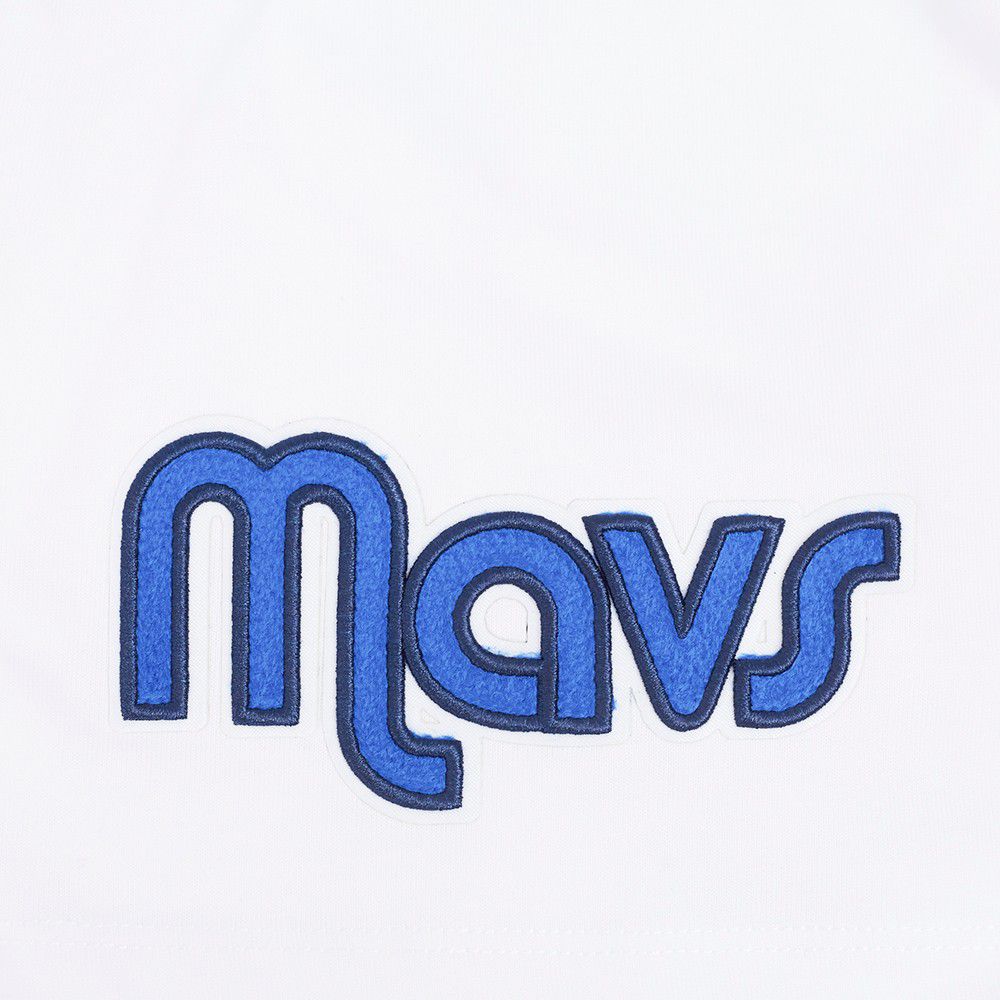 Pro Standard Men's Dallas Mavericks White Fire And Roses Washed T-Shirt product image